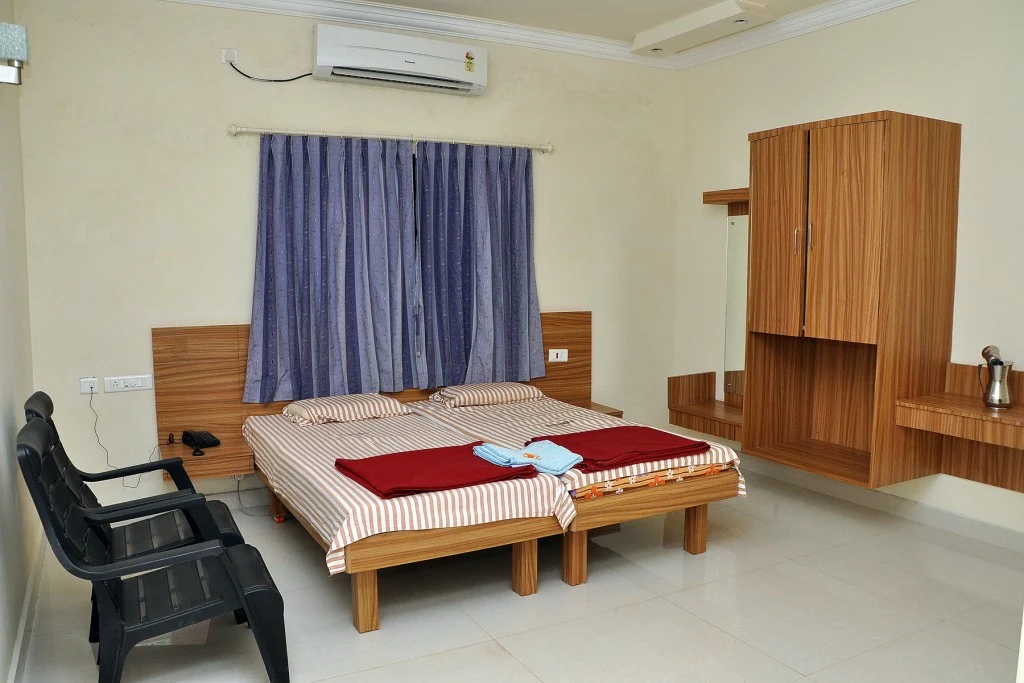 Standard room in Kollur at Shrirathna Guest House